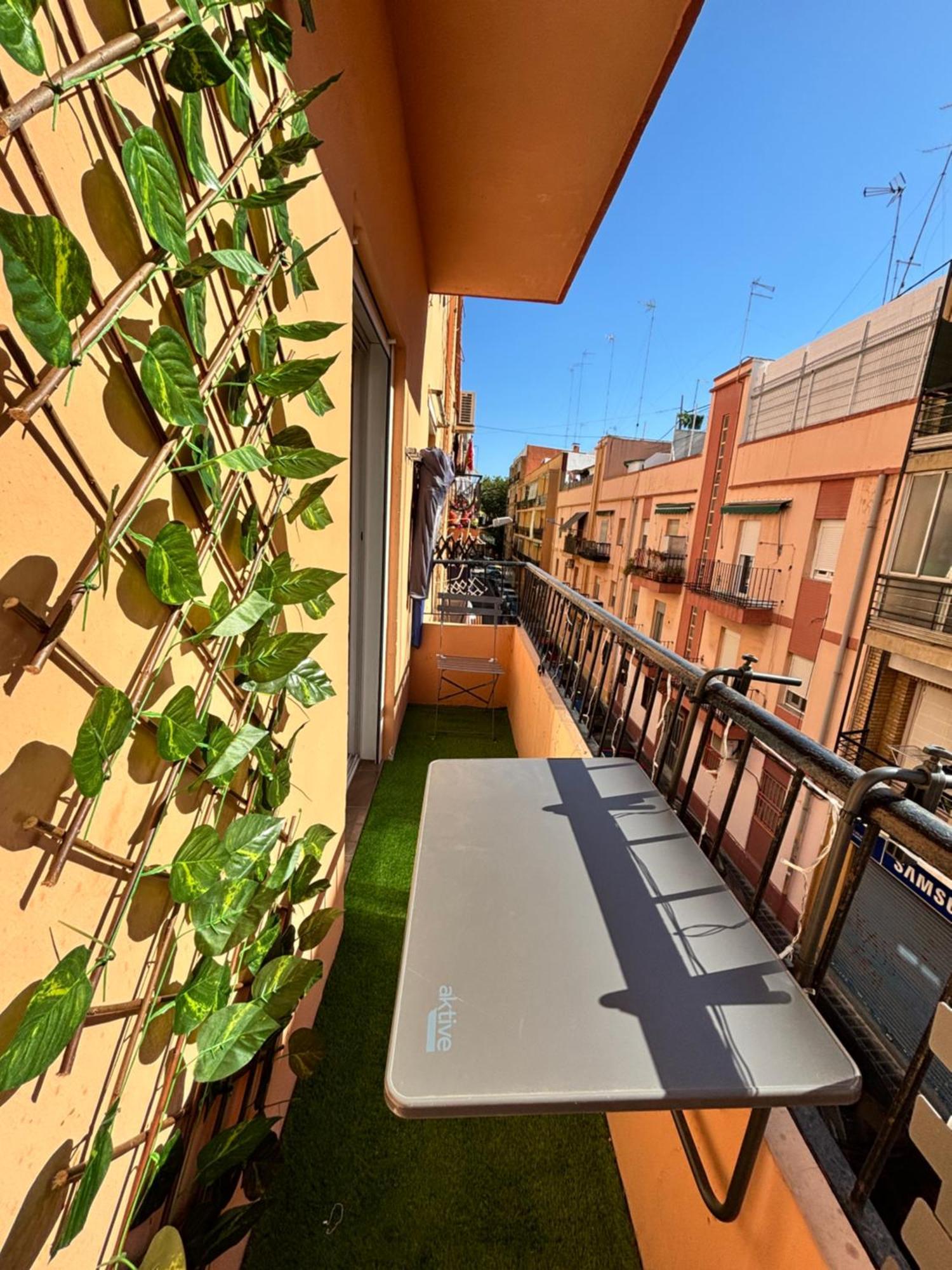 Cute And Cosy Apartment Valencia Exterior photo